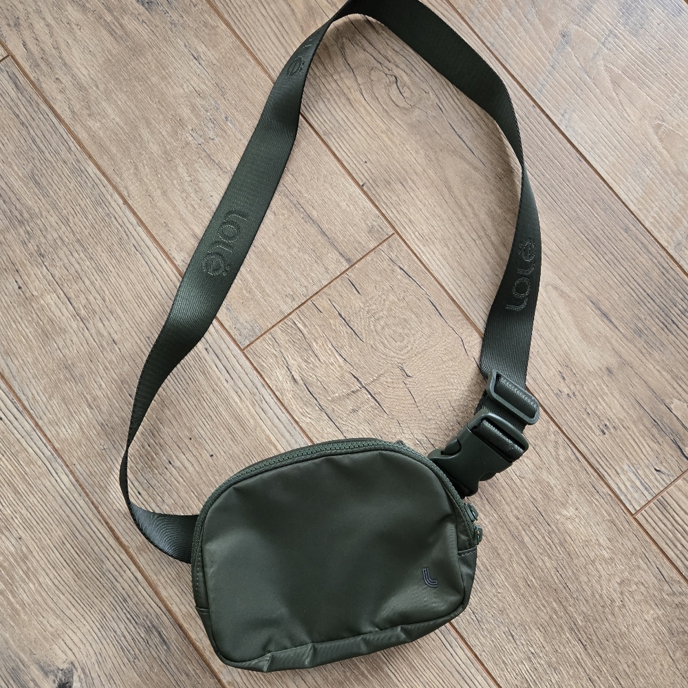 Lole Jamie Green Purse / Belt Bag